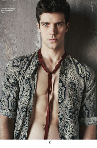 L'Officiel Hommes Thailand — God of dance - Roberto Bolle — image 8 of 13